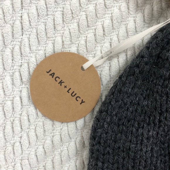 Cute Grey Beanie with Fur Pom - Picture 2 of 3